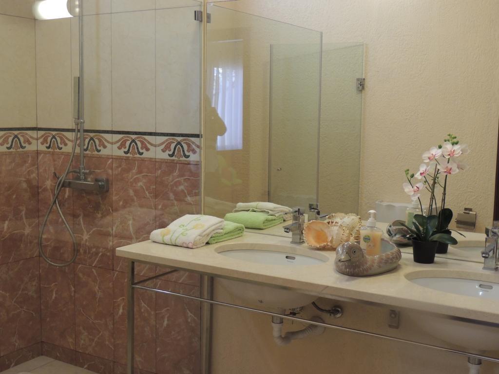 Studio Flat With Pool 푼샬 객실 사진